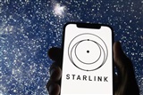 Starlink stops being an add-on: SpaceX moves into terrestrial mobile